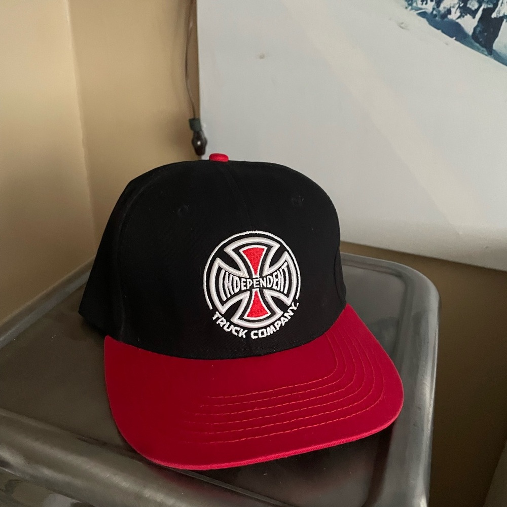 Independent Black and Red Cap